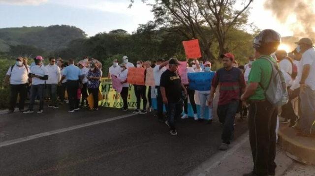 Personal del Hospital de San Lorenzo a tomas en carretera Panamericana el próximo lunes Personal del Hospital de San Lorenzo a tomas en carretera Panamericana el próximo lunes