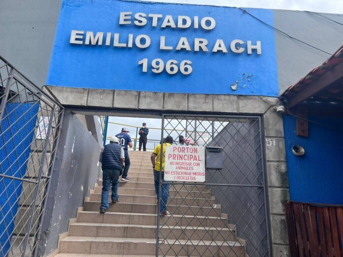 Retornan actividades en estadio Emilio Larach, luego de cerrar por extorsión