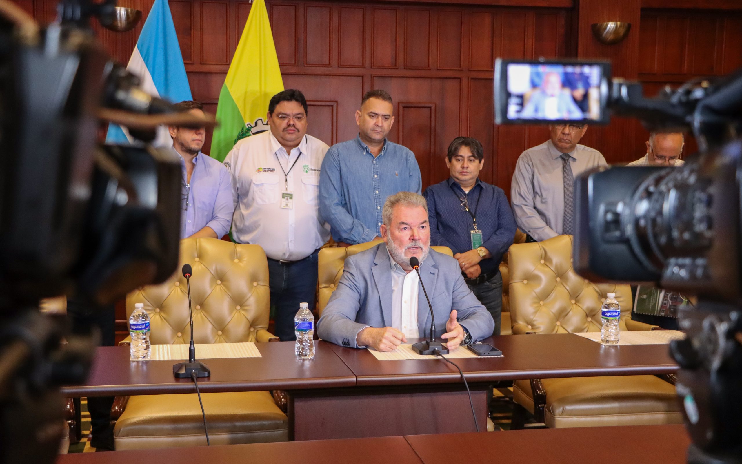 Roberto Contreras denuncia un plan de “golpe de Estado municipal”