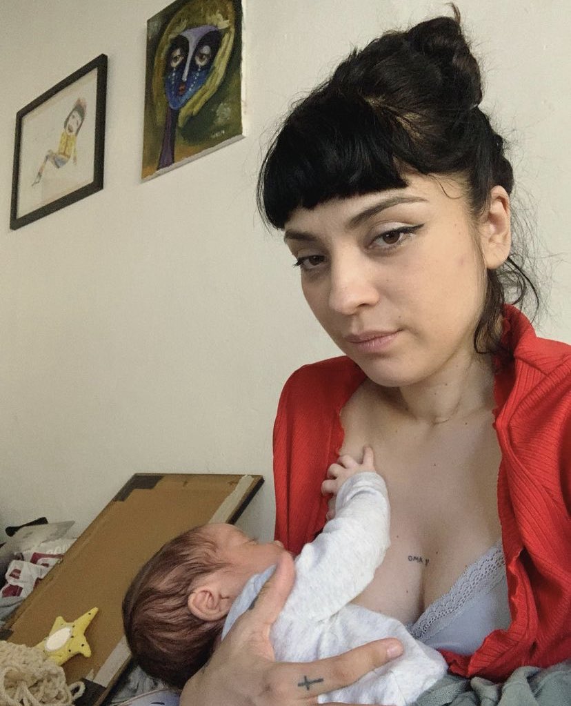 Mon Laferte: “Hoy mi máximo sueño en la vida es estar en casa, siendo mamá”