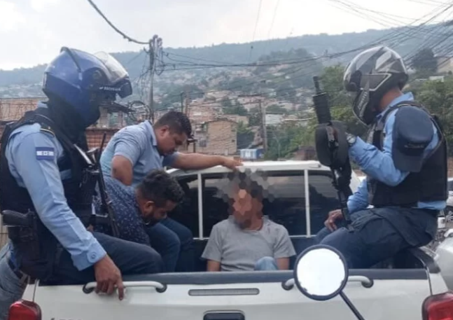 Capturan abogado por el delito de asesinato en la capital y herir a policía Capturan abogado por el delito de asesinato en la capital y herir a policía