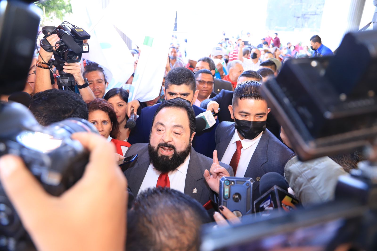 Presidente Luis Redondo tiene el apoyo del pueblo hondureño Presidente Luis Redondo tiene el apoyo del pueblo hondureño