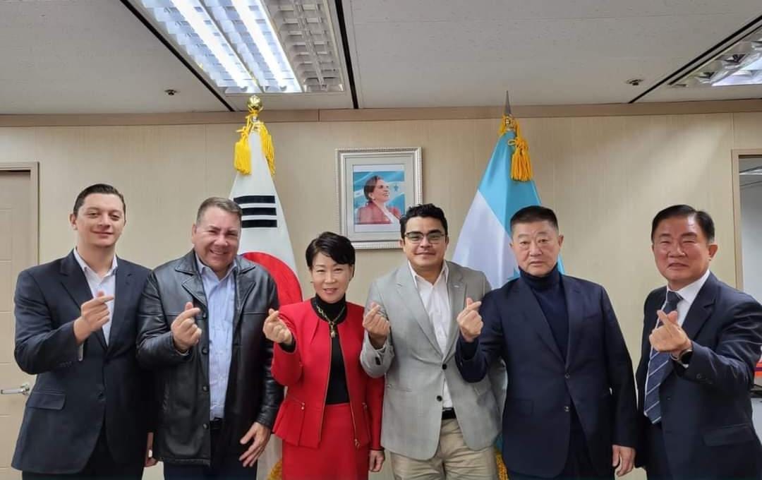 Corea del Sur donará a Honduras 10 carros bomberos y 10 ambulancias Corea del Sur donará a Honduras 10 carros bomberos y 10 ambulancias