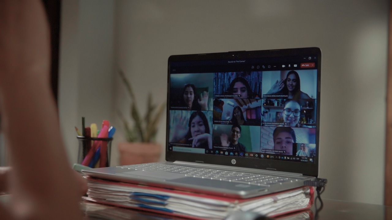 Tigo invita de manera gratuita a docentes a la Masterclass “La Ciencia Detrás de la Clase de Tus Sueños”. Tigo invita de manera gratuita a docentes a la Masterclass “La Ciencia Detrás de la Clase de Tus Sueños”.