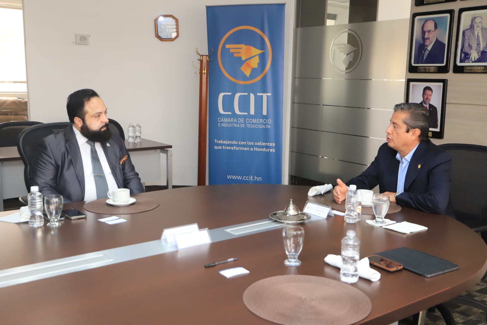 CN y CCIT se reunieron para tratar temas de interés nacional y perspectivas económicas del país