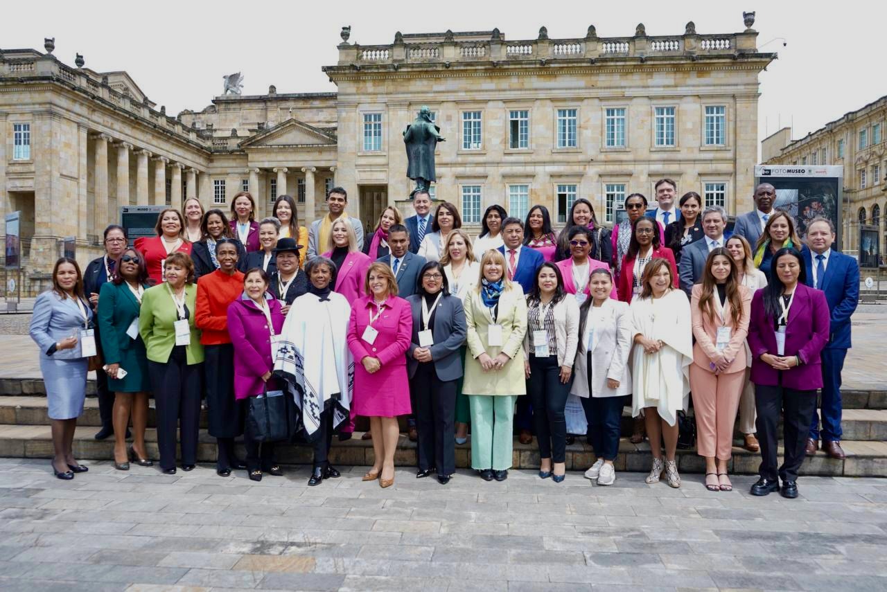 “La lucha contra el golpe de 2009 dio paso a la creación de las Feministas en Resistencia”, manifiesta la congresista Silvia Ayala “La lucha contra el golpe de 2009 dio paso a la creación de las Feministas en Resistencia”, manifiesta la congresista Silvia Ayala