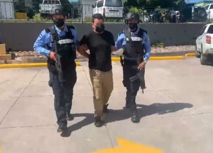 Agentes Antisecuestros liberan joven secuestrada y arrestan a un supuesto miembro de la Pandilla 18 en Cortés