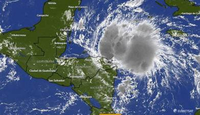 Lisa se hace huracán camino a Islas de la Bahía