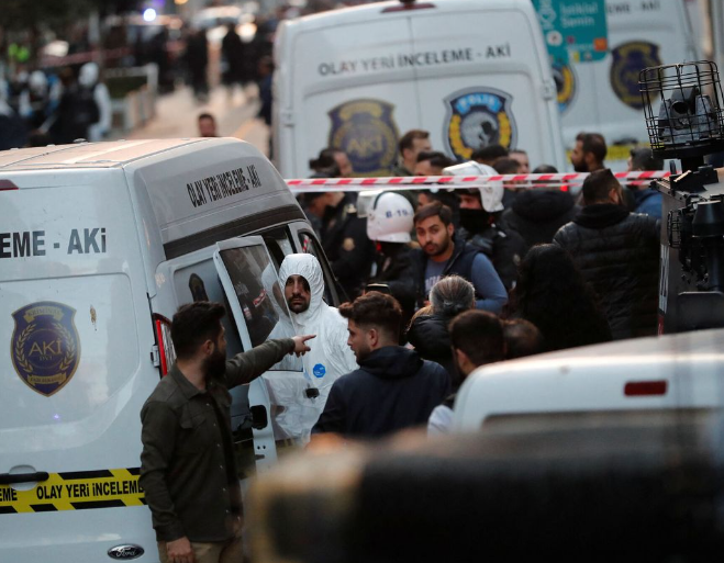 Al menos seis muertos y 53 heridos en ataque terrorista en Estambul Al menos seis muertos y 53 heridos en ataque terrorista en Estambul