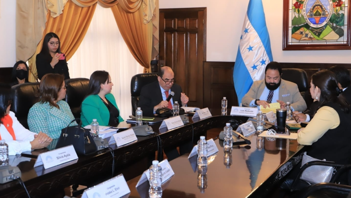 Junta Directiva del CN conoce informe de rendición de cuentas del TSC del período 2021