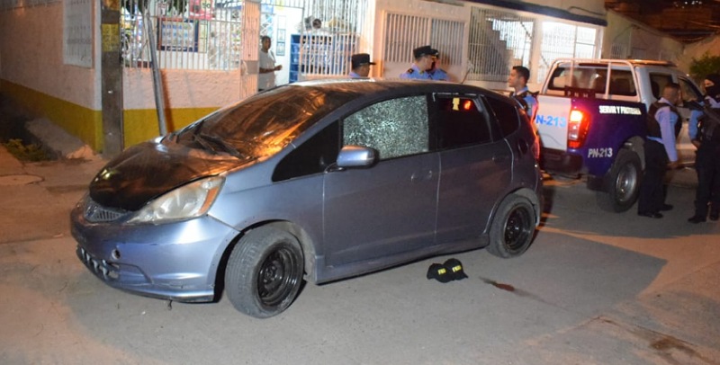 Daños materiales deja balacera entre policías y criminales en la Col. Hato de Enmedio.
