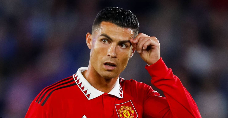 Cristiano Ronaldo deja el United y se debate entre el Newcastle y el Al-Nassr Cristiano Ronaldo deja el United y se debate entre el Newcastle y el Al-Nassr