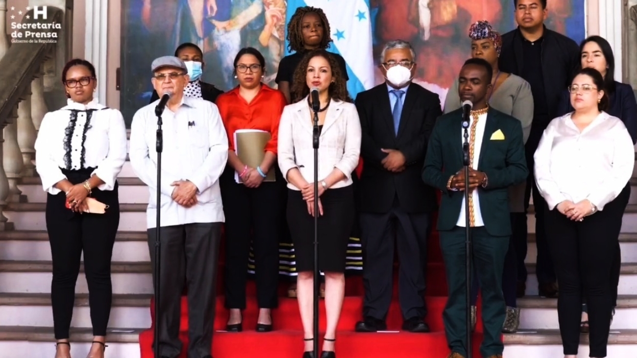 Por órdenes de la Presidenta Castro investigan violación de DD. HH. en Islas de la Bahía.