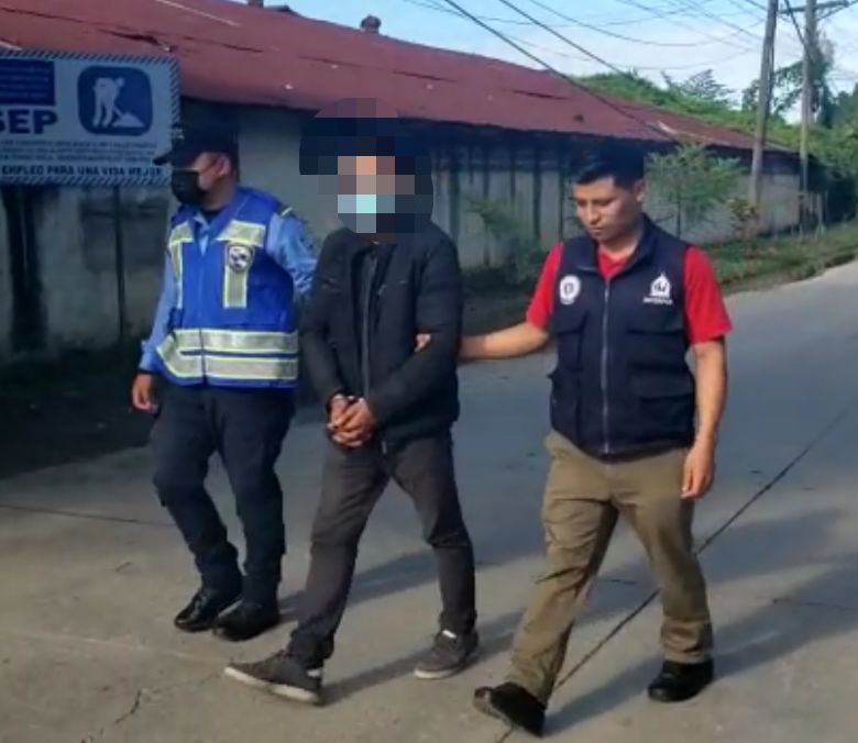 Capturan a ciudadano retornado de México por tener cuentas pendientes con la justicia. Capturan a ciudadano retornado de México por tener cuentas pendientes con la justicia.