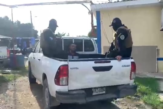 DIPAMPCO captura a “El Tatuado”; encargado del sicariato y acusado de ocho homicidios en Tocoa, Colón DIPAMPCO captura a “El Tatuado”; encargado del sicariato y acusado de ocho homicidios en Tocoa, Colón