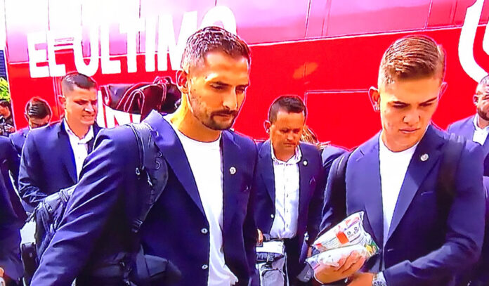 La selección de Costa Rica emprende al viaje hacia Qatar