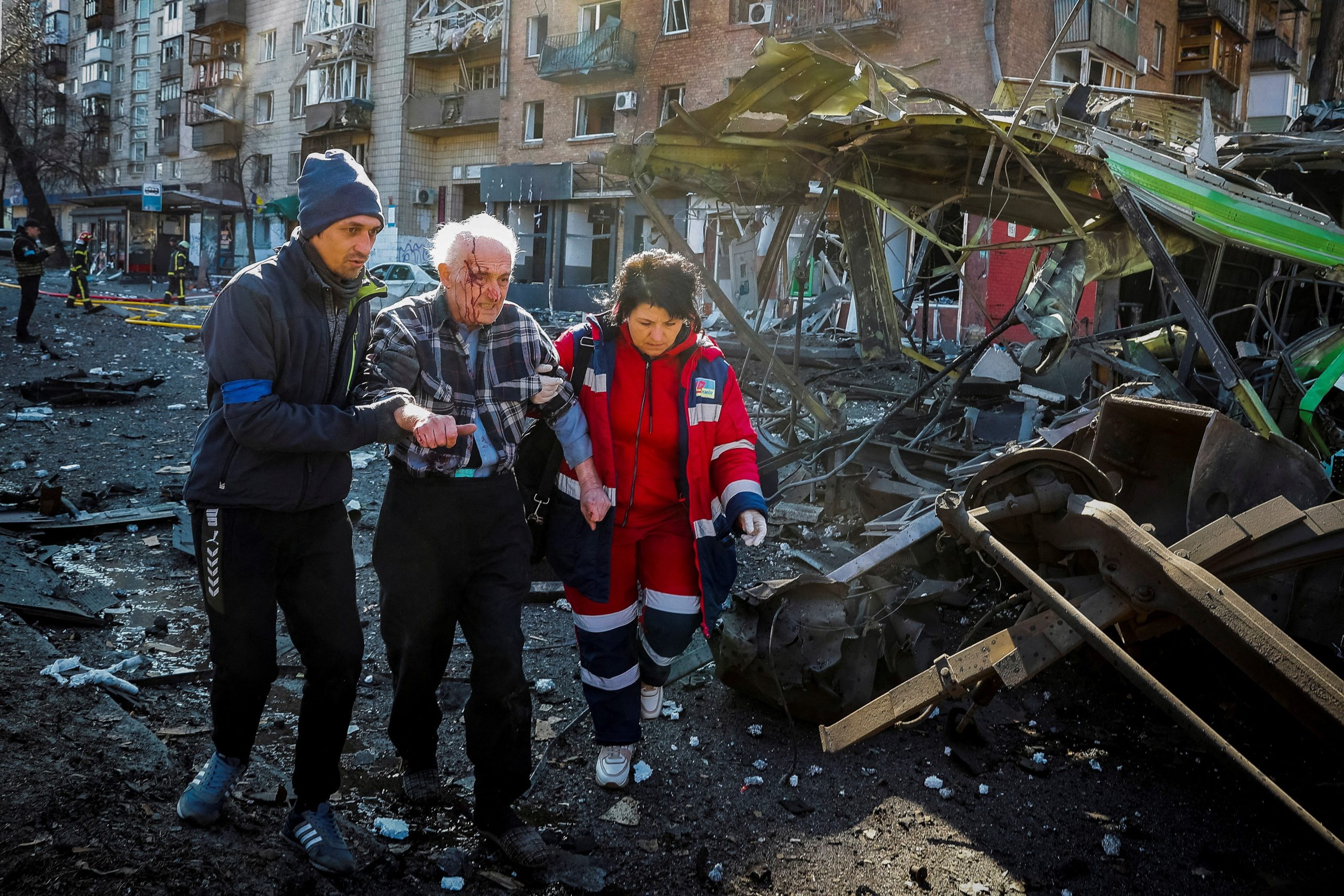 El alcalde de Kiev dijo que no descarta evacuar parcialmente la ciudad si se produce “el peor escenario” ante los ataques rusos