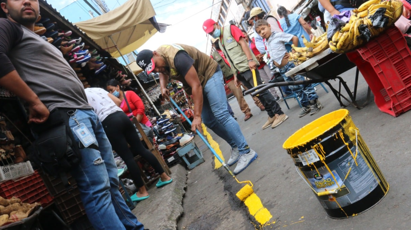 ¡De cara a la temporada navideña! AMDC inicia ordenamiento en mercados capitalinos ¡De cara a la temporada navideña! AMDC inicia ordenamiento en mercados capitalinos