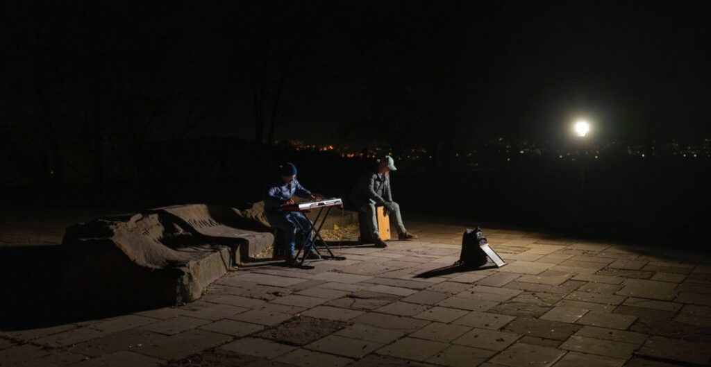 El Gobierno de Ucrania confirmó que casi la mitad de la red energética del país fue dañada por ataques rusos