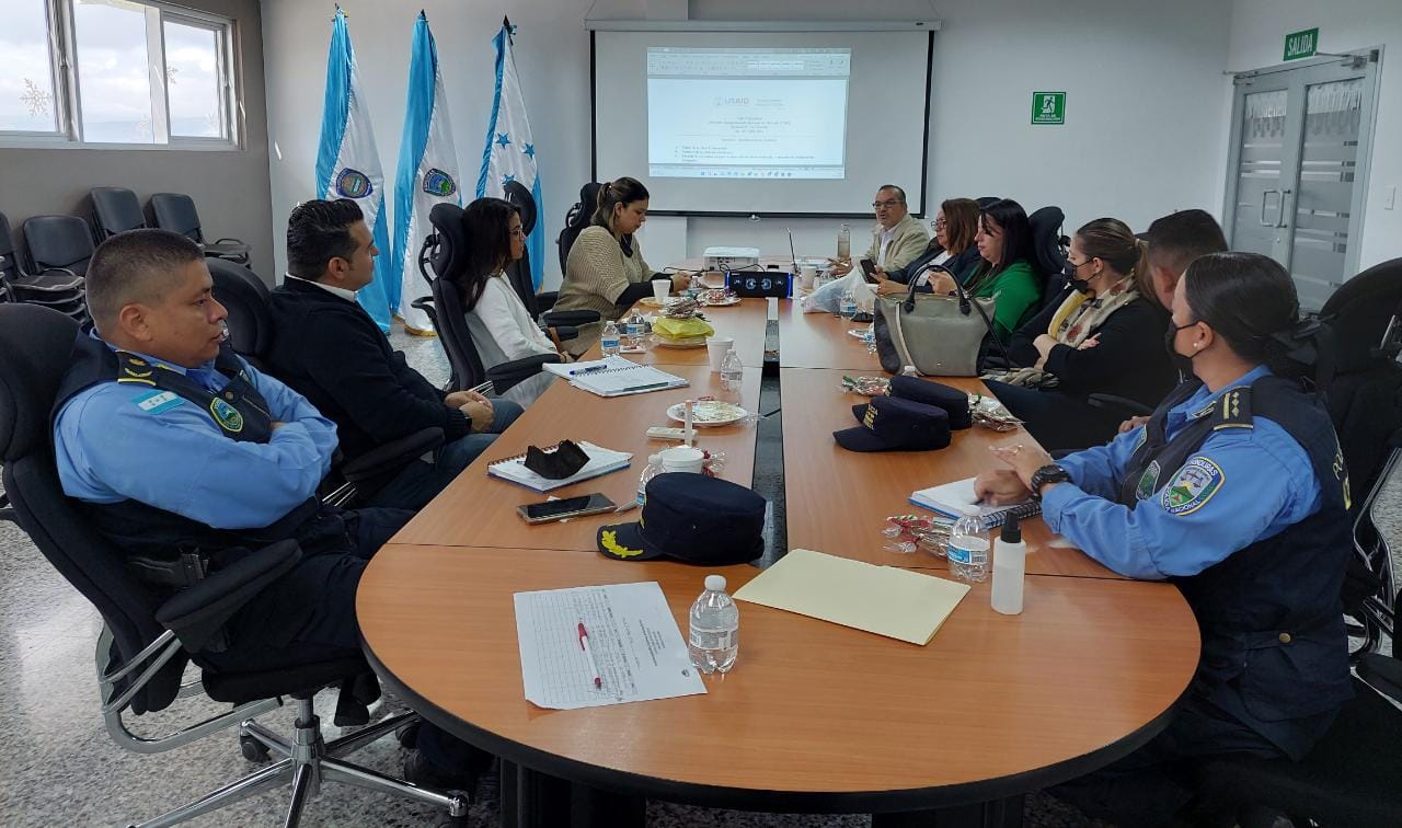 División de Policía de Turismo realiza reunión con representantes del Cluster MICE en Tegucigalpa