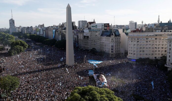 La selección argentina sale rumbo a Buenos Aires para celebrar con la afición