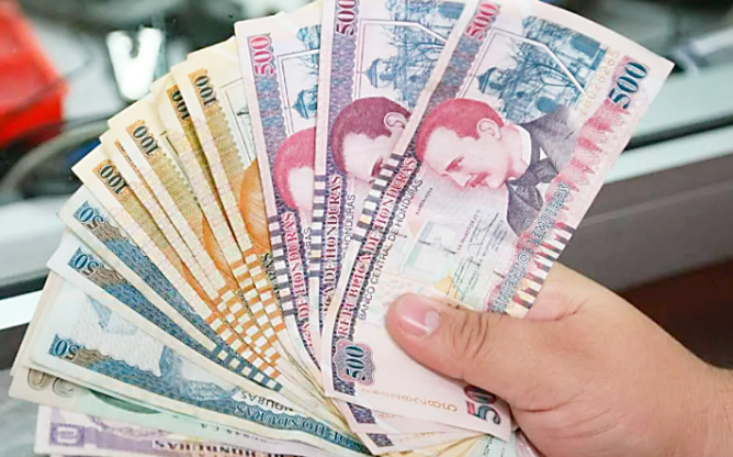 Incrementos salariales llevarían a Honduras a una hiperinflación como en la Argentina Incrementos salariales llevarían a Honduras a una hiperinflación como en la Argentina