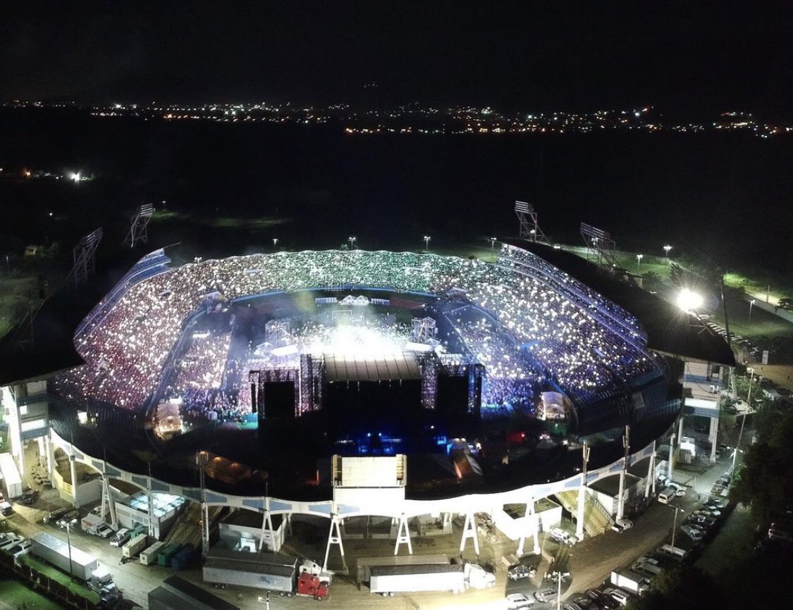 El cantante Bad Bunny publica en Twitter una foto del Estadio Metropolitano de SPS