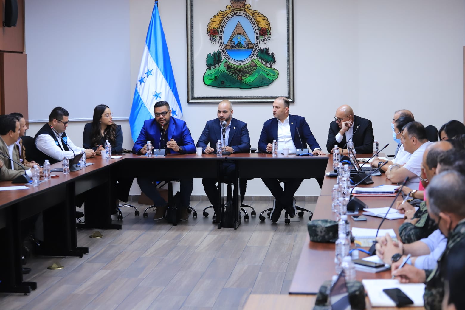 Comisión Especial del Congreso comienza los trabajos para solventar problemática del Lago de Yojoa