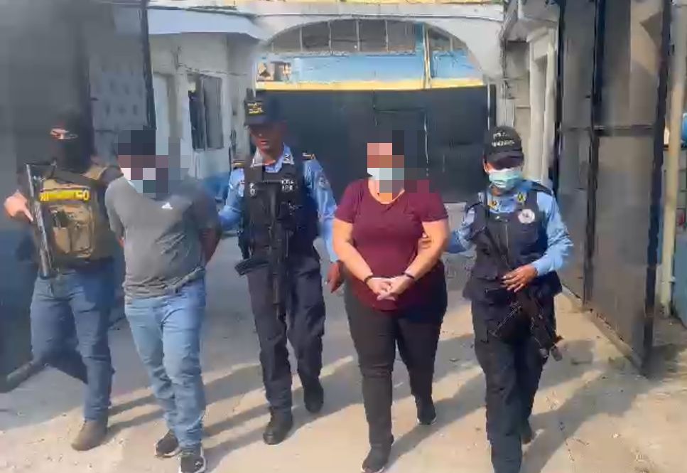 Arrestan a dos supuestos distribuidores  de droga en San Pedro Sula