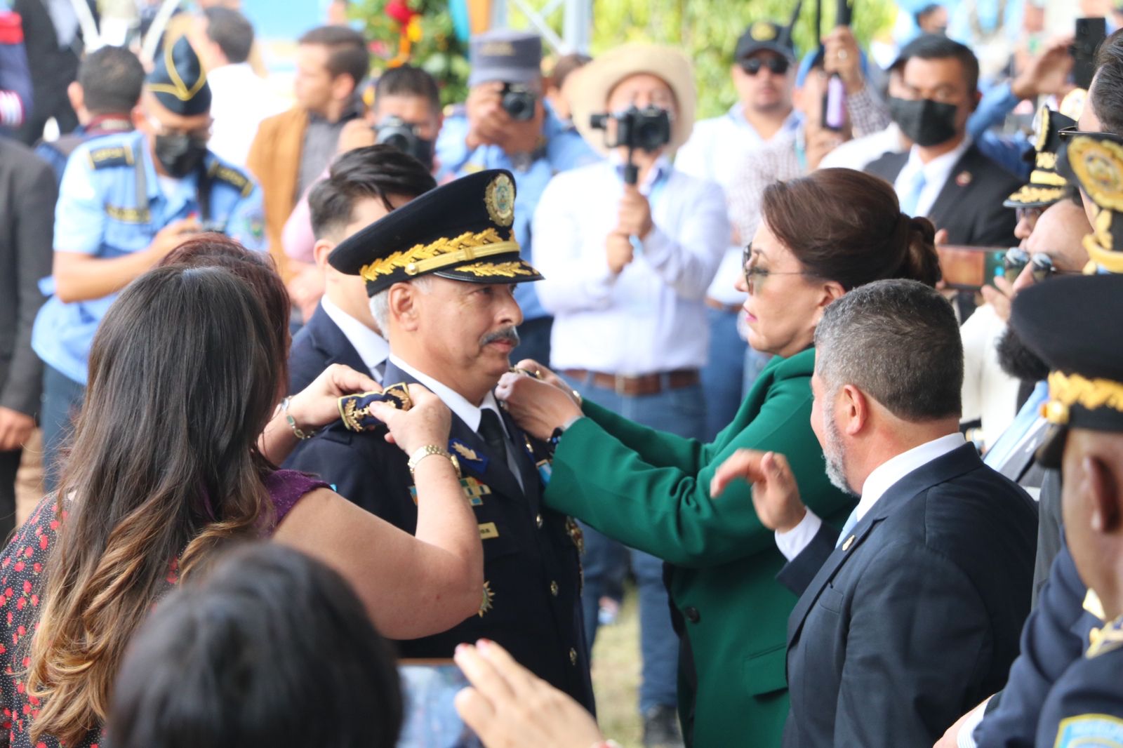 Ascienden a 307 Oficiales de la Policía Nacional a su grado inmediato superior Ascienden a 307 Oficiales de la Policía Nacional a su grado inmediato superior