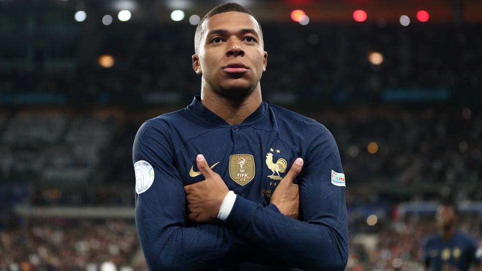 Mbappé informó de su salida a sus compañeros en el entrenamiento de este viernes