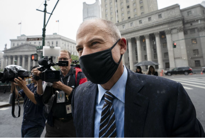 Abogado que se enfrentó a Trump es condenado a 14 años por malversación