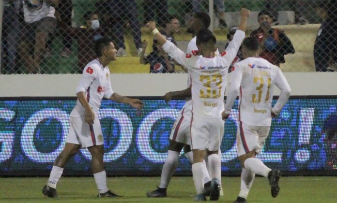 Olimpia ganó el primer duelo de la final al Motagua