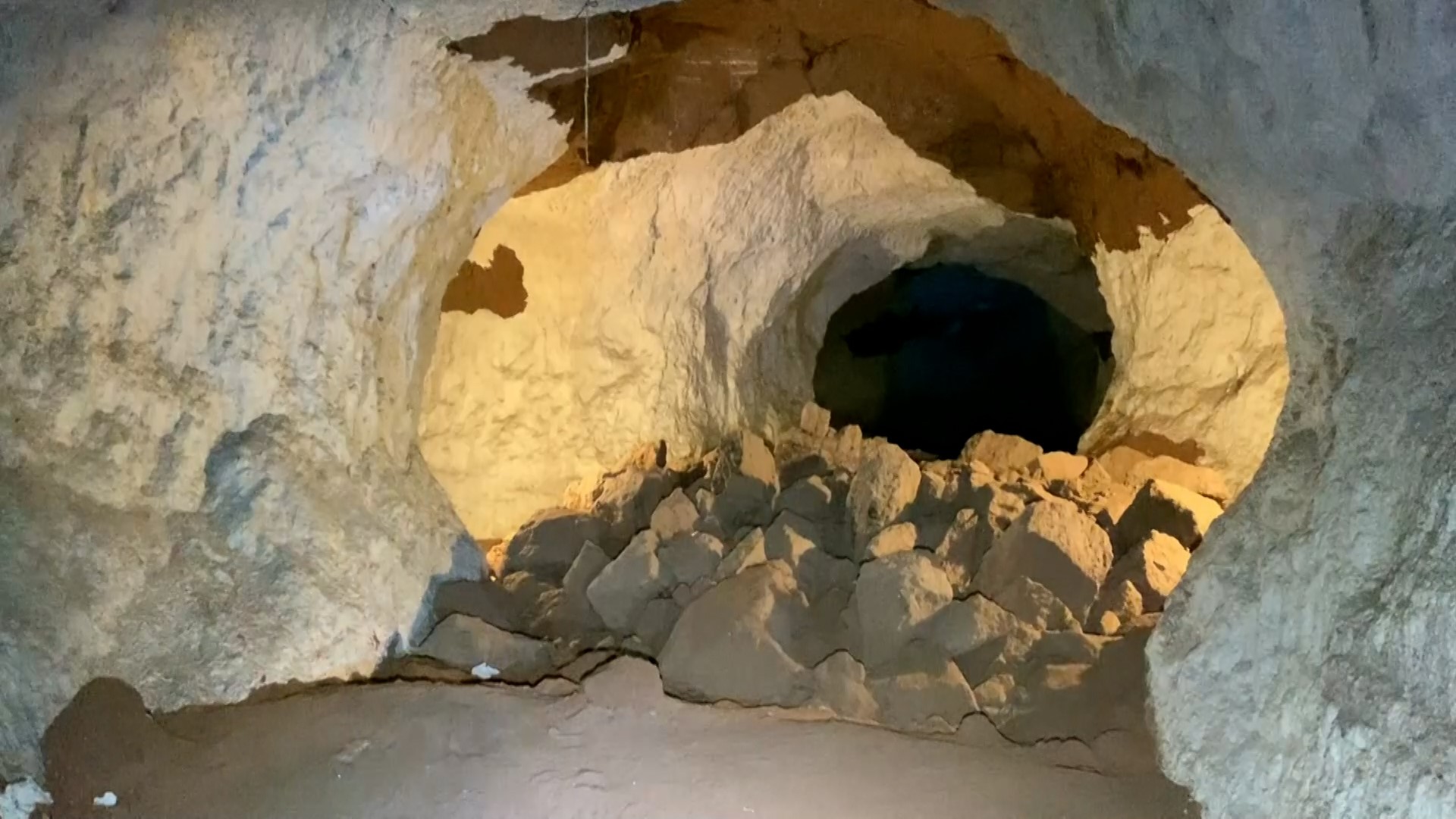 Cómo es “El Laberinto”, el perturbador túnel construido por esclavos romanos que reabrió sus puertas en Roma