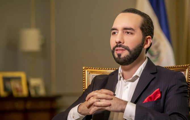 Nayib Bukele contesta “no” a recomendación de HRW para terminar estado de excepción