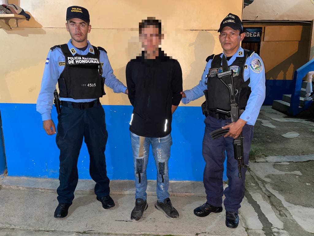 Detienen a sujeto por violacion en perjuicio de una menor de edad Detienen a sujeto por violacion en perjuicio de una menor de edad