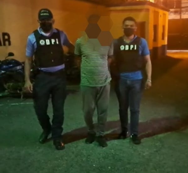 En la capital detienen sujeto por la supuesta violación agravada de su hijastro de 11 años