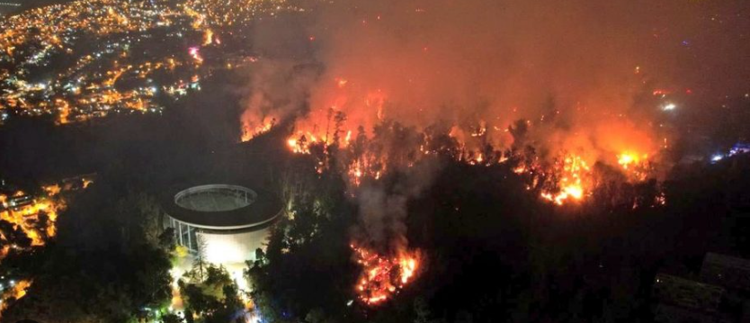 Incendio en Viña del Mar: Chile decreta el estado de emergencia por el fuego y cientos de personas son evacuadas