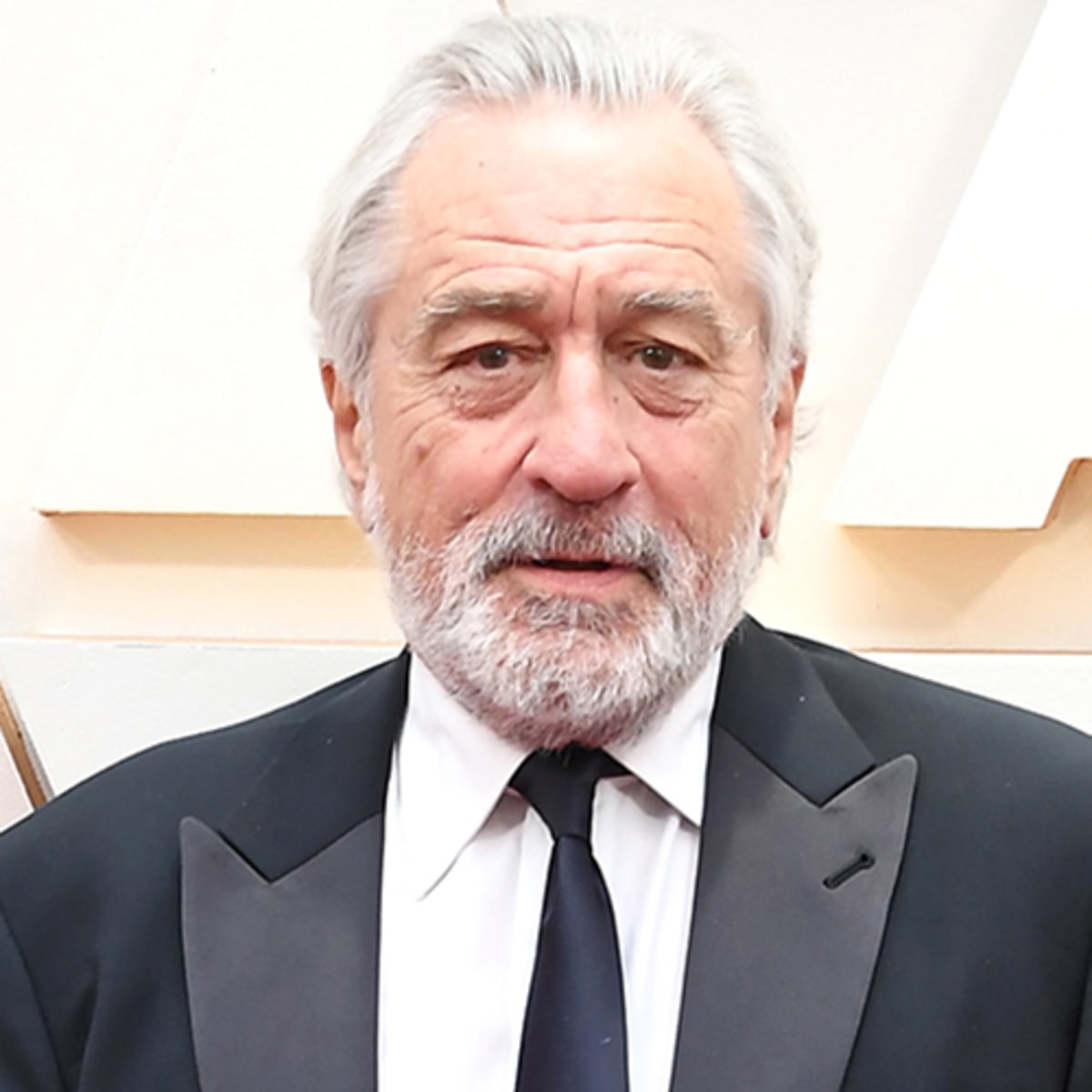 Detienen a la mujer que le robó los regalos que estaban debajo del árbol de Navidad en la casa del actor Robert De Niro Detienen a la mujer que le robó los regalos que estaban debajo del árbol de Navidad en la casa del actor Robert De Niro