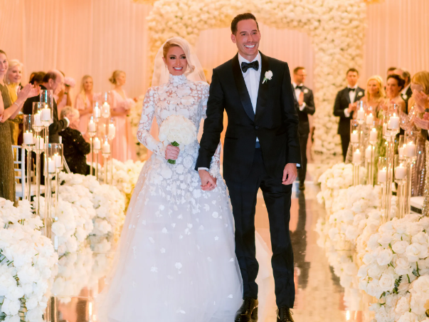 Paris Hilton revela que se convertirá en madre en 2023 Paris Hilton revela que se convertirá en madre en 2023