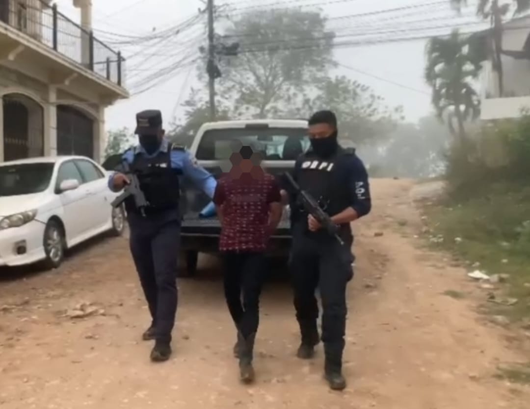 Capturan a sujeto en poder de una chimba y le ejecutan orden judicial por otras agresiones sexuales en Copán Capturan a sujeto en poder de una chimba y le ejecutan orden judicial por otras agresiones sexuales en Copán