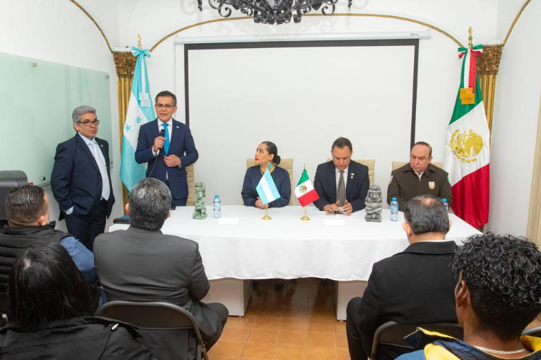 Honduras inaugura centro de producción de pasaportes en Ciudad de México