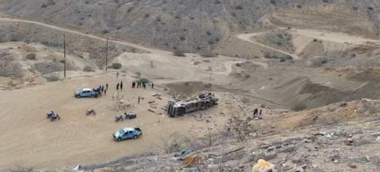 Perú: Bus cae a abismo y deja 25 muertos y decena de heridos