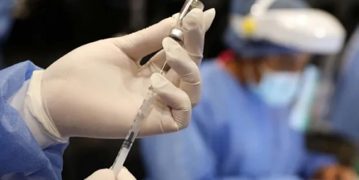 PAI desmiente aseveraciones del CMH sobre vacunas vencidas