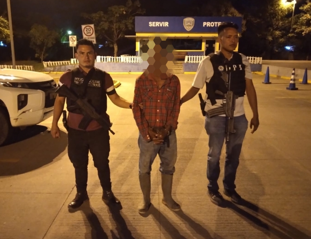Arrestan sexagenario por los delitos de robo agravado y amenazas en la zona central Arrestan sexagenario por los delitos de robo agravado y amenazas en la zona central
