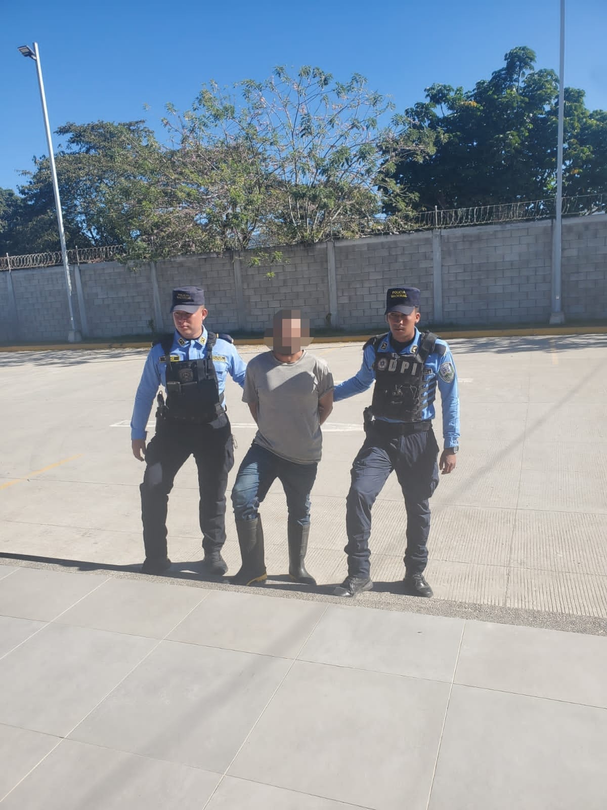 Capturan a sujeto por suponerlo responsable del delito de homicidio. Capturan a sujeto por suponerlo responsable del delito de homicidio.