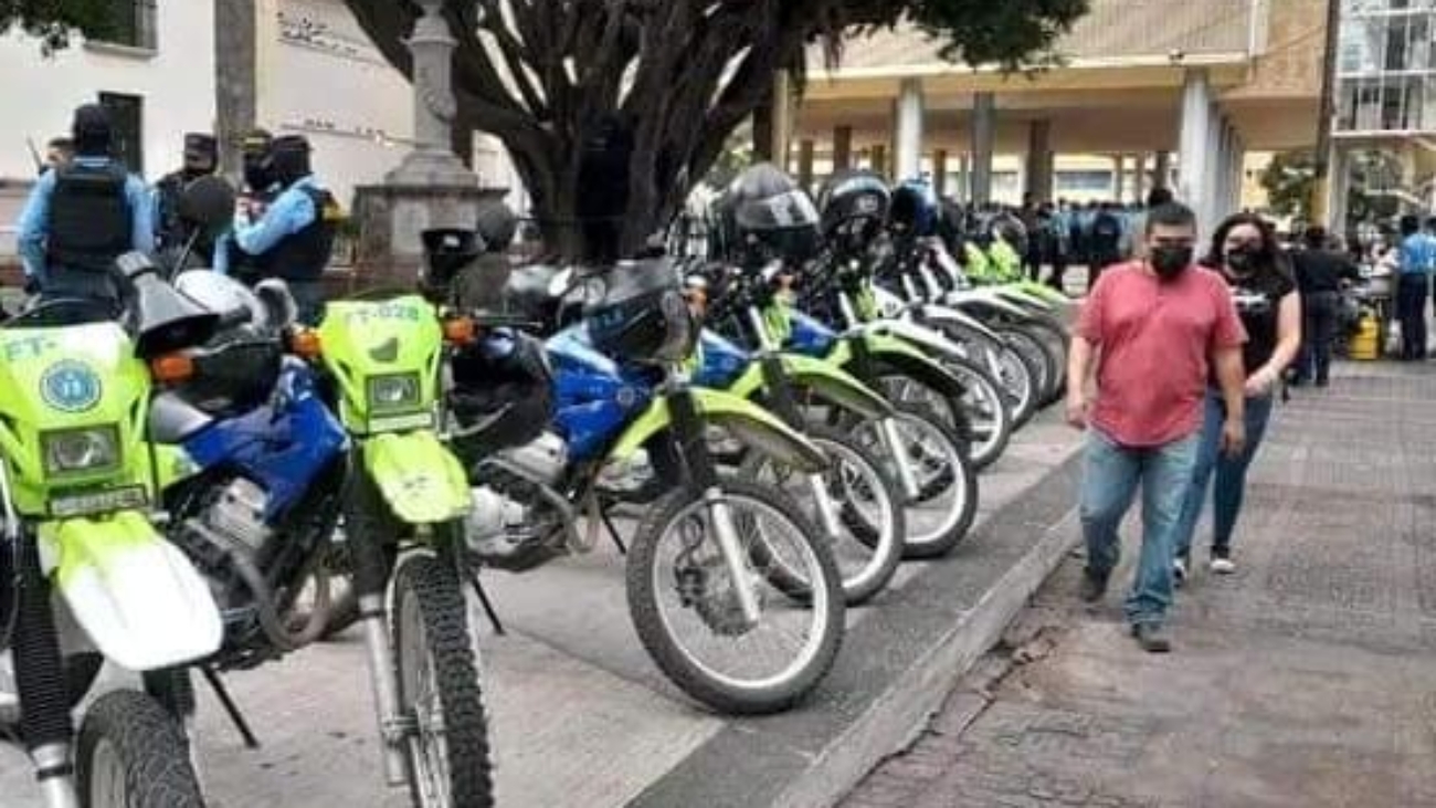 CN continua resguardado por miembros de la Policia Nacional CN continua resguardado por miembros de la Policia Nacional