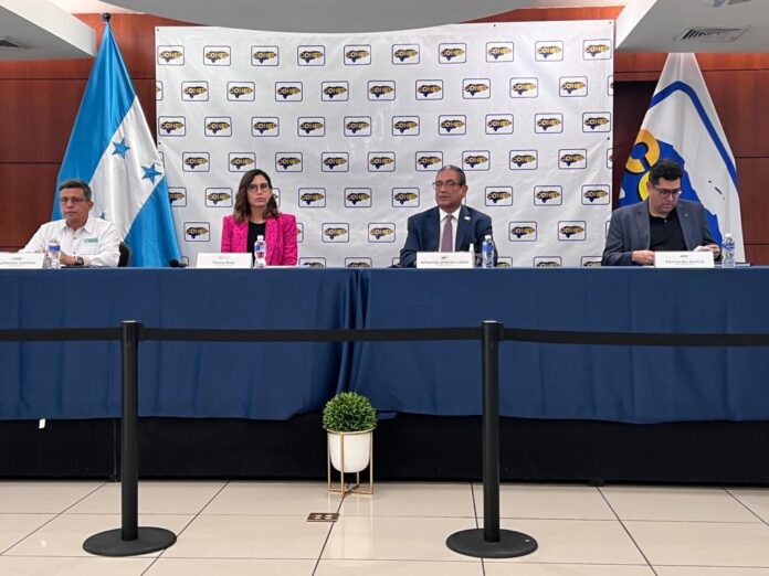 El COHEP pide pasar a una política social para desarrollar el país El COHEP pide pasar a una política social para desarrollar el país