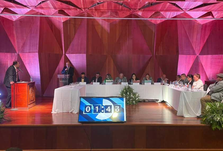 Un total de 8 aspirantes a la CSJ se presentaron al auditorio de la UNAH para someterse a audiencias públicas Un total de 8 aspirantes a la CSJ se presentaron al auditorio de la UNAH para someterse a audiencias públicas