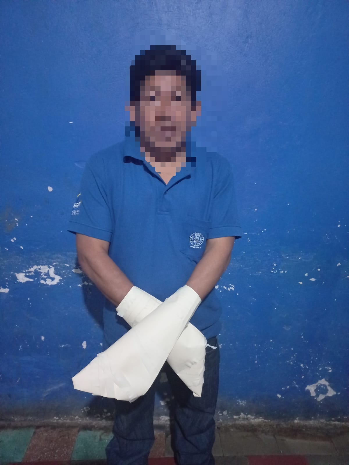 Tras enfrentamiento con la policia, arrestan a supuesto integrante de la banda delictiva “Los Calderón” Tras enfrentamiento con la policia, arrestan a supuesto integrante de la banda delictiva “Los Calderón”